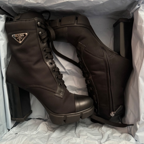 Prada triangle logo boots - Picture 3 of 16